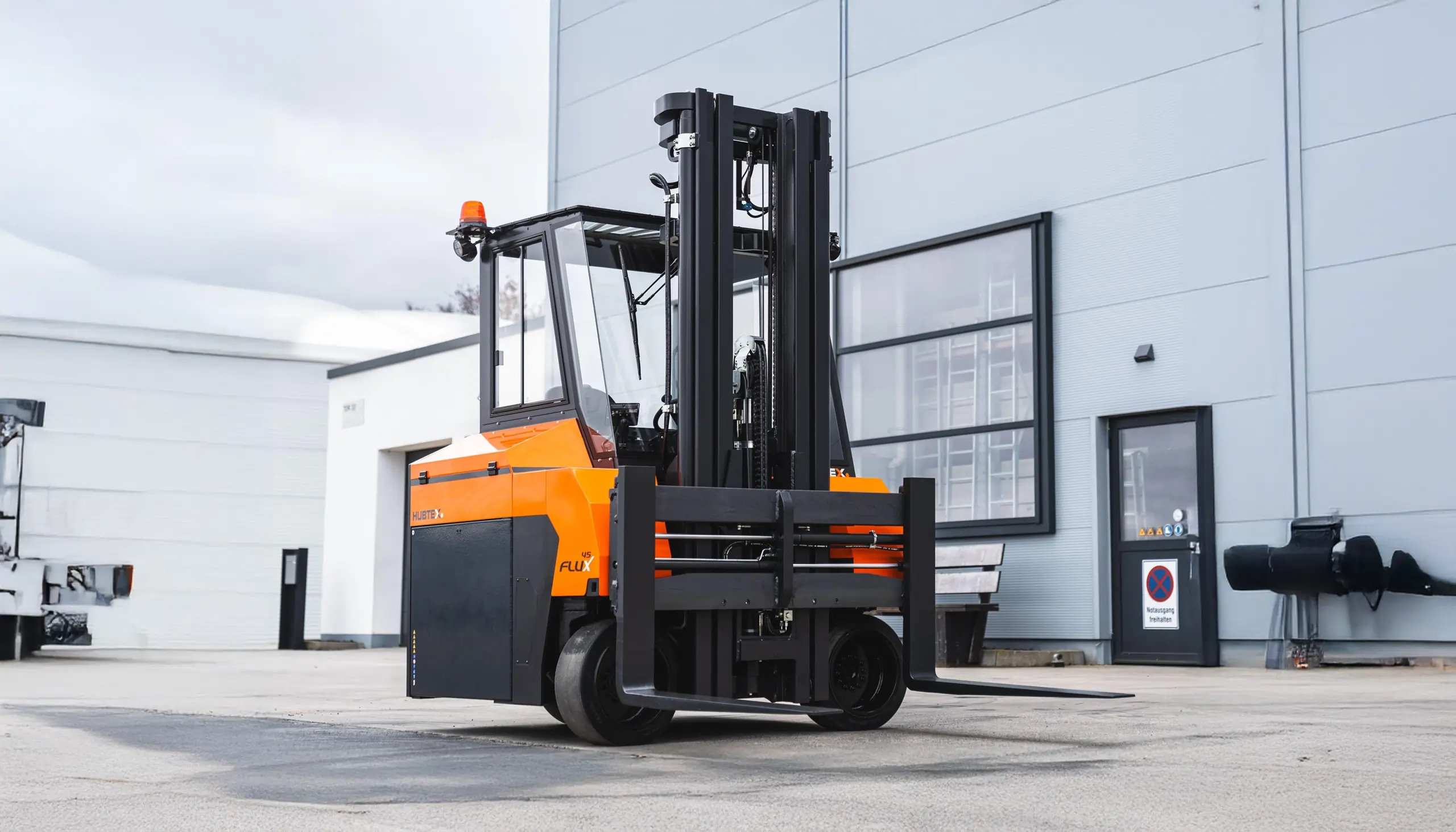 FLUX 45 Electric Multidirectional Counterbalance Forklift 