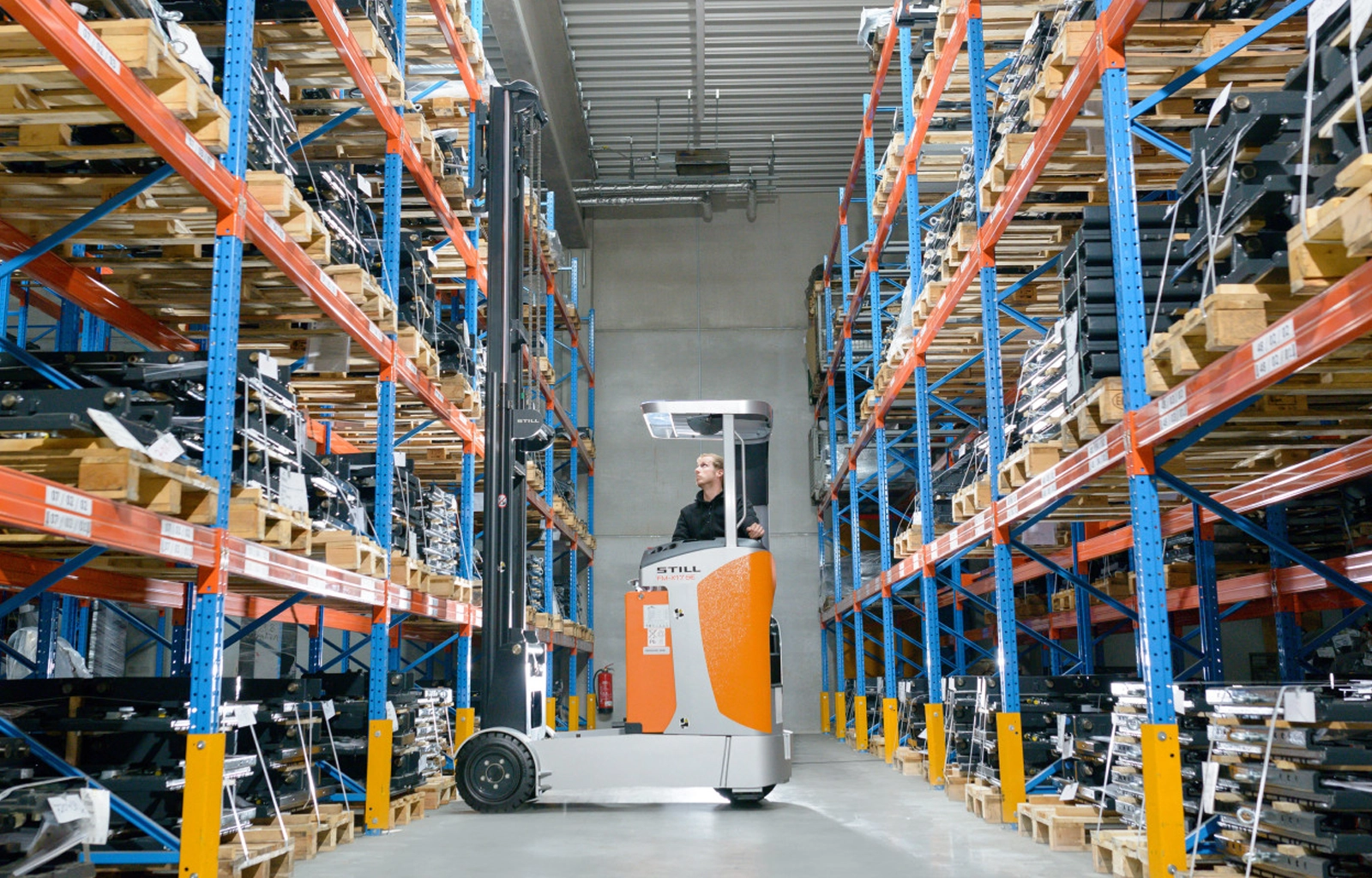 FM-X SE Reach Trucks