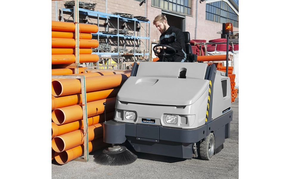 MACH 6 – High-Dump Sweeper