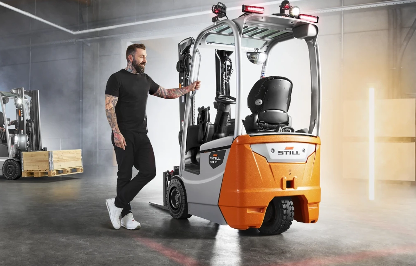 RXE 10-16C Electric Forklift