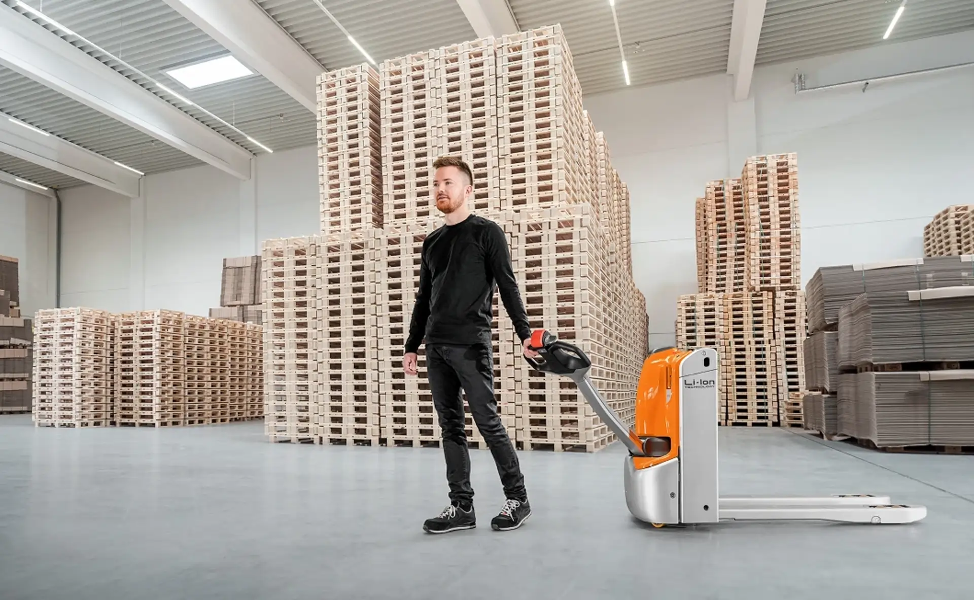 EXH 25–30 Low Lift Pallet Trucks