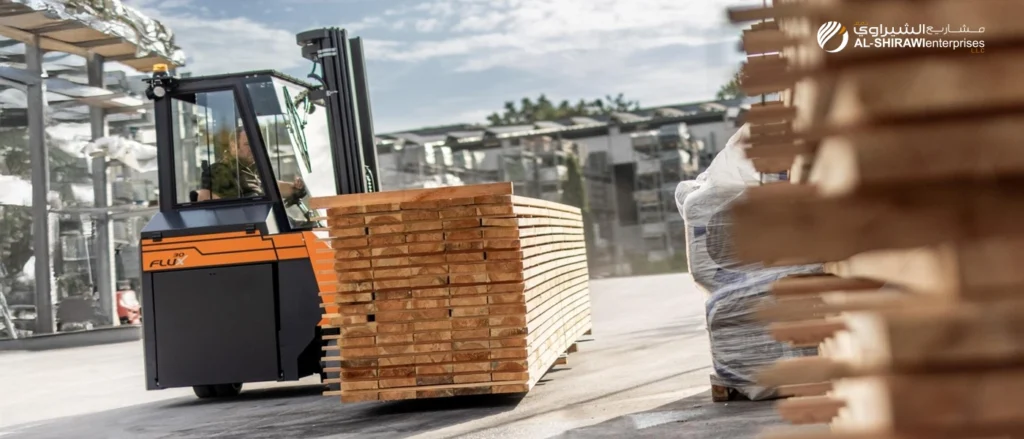 Electric multidirectional forklift for warehouse operations